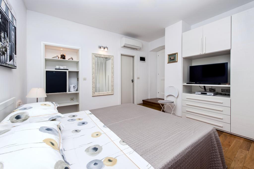 Corte Dei Merli Suite & Room Rovinj Room photo